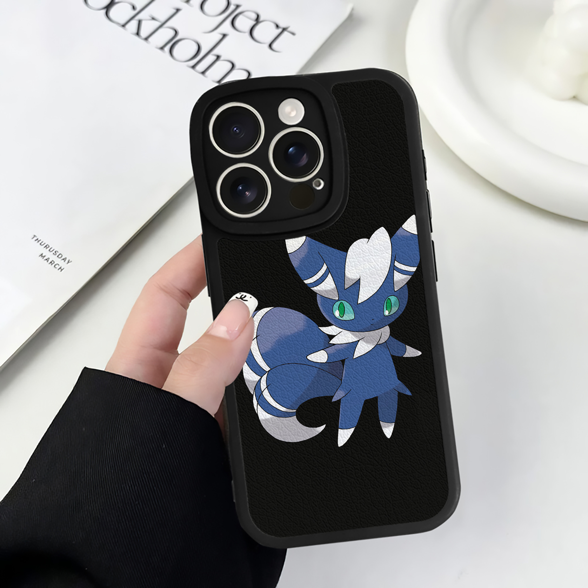 （画像用） ポケットモンスター Pokémon 【iPhone 16シリーズ対応】シリコンスマホケース（レザー調） 材質：シリコン